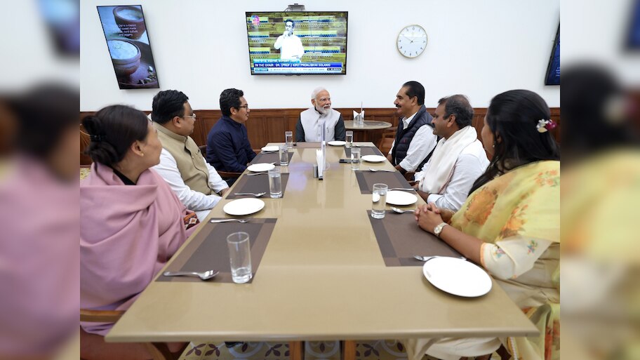 PM lunch: ପ୍ରଧାନମନ୍ତ୍ରୀଙ୍କ ସହିତ ମଧ୍ୟାହ୍ନ ଭୋଜନ କଲେ ଓଡ଼ିଆ ସାଂସଦ ସସ୍ମିତ ପାତ୍ର