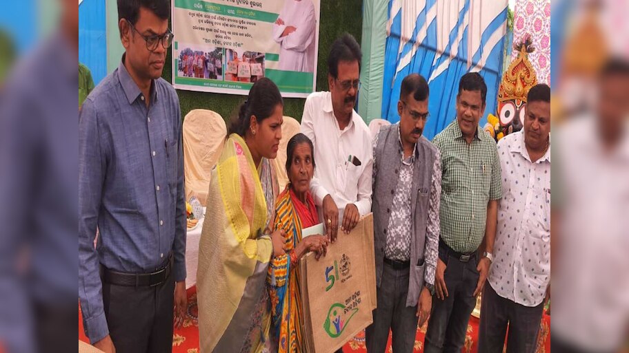 Gajapati District Administration: ଜିଲ୍ଳା ପ୍ରଶାସନ ତରଫରୁ ଝୋଟ ବ୍ୟାଗ ପ୍ରଦାନ ଶୁଭାରମ୍ଭ