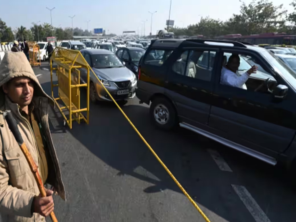 Delhi Traffic, Farmers Protest Update: दिल्ली पुलिस की क्या है ट्रैफिक एडवाइजरी; यहां पढ़ें पूरी डिटेल