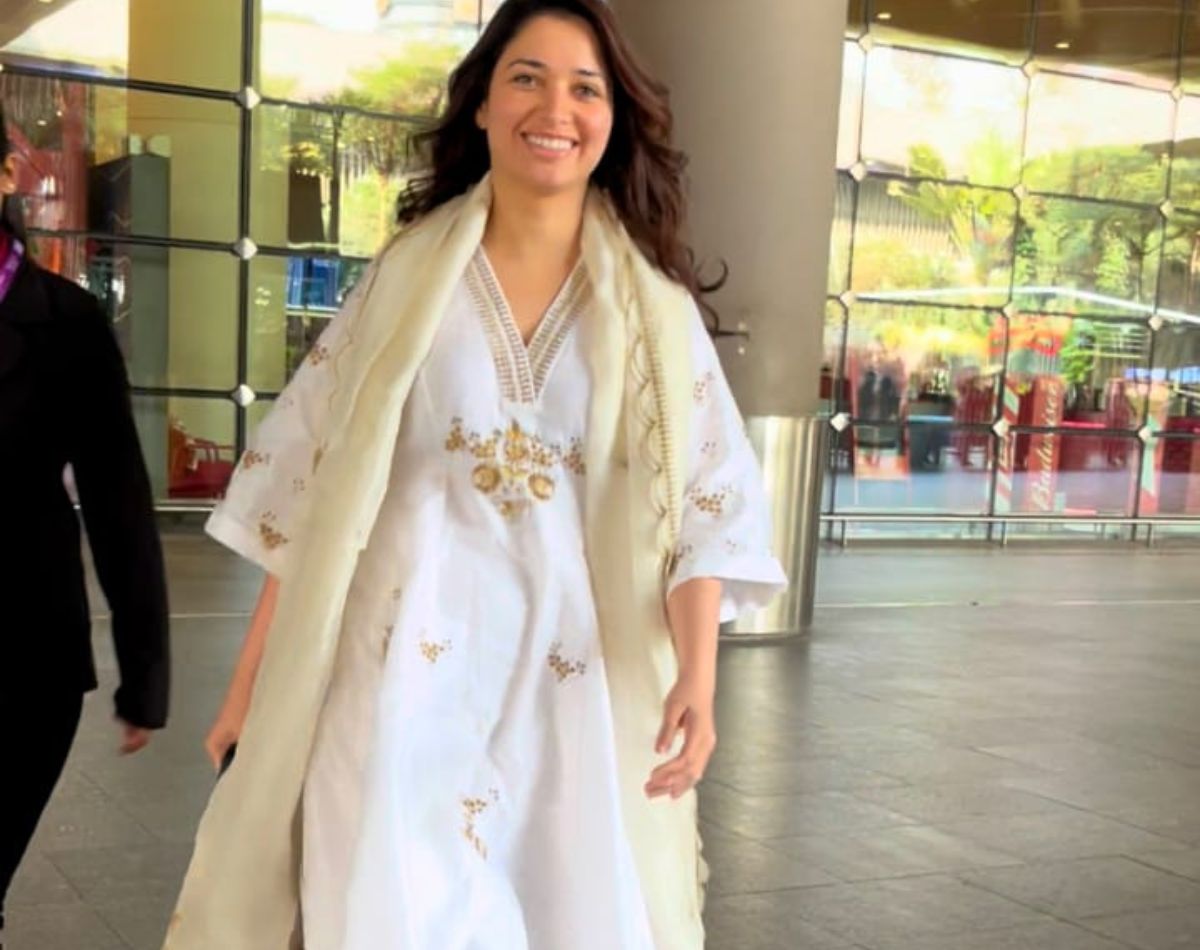 सिंपल लुक में तमन्ना