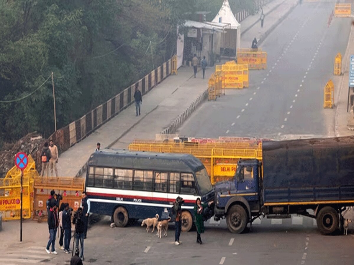 Delhi Traffic Advisory: 'दिल्ली चलो' मार्च के चलते ट्रैफिक एडवाइजरी जारी, बॉर्डरों पर 5 हजार से ज्यादा सुरक्षाकर्मी तैनात