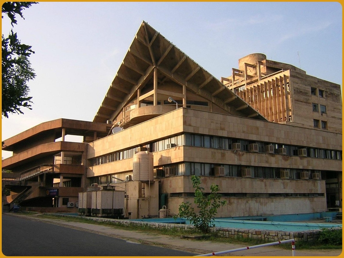 IIT Delhi Abu Dhabi Campus: कैसा है अबू धाबी में IIT दिल्ली का कैंपस? कराएगा 31 शॉर्ट टर्म कोर्स