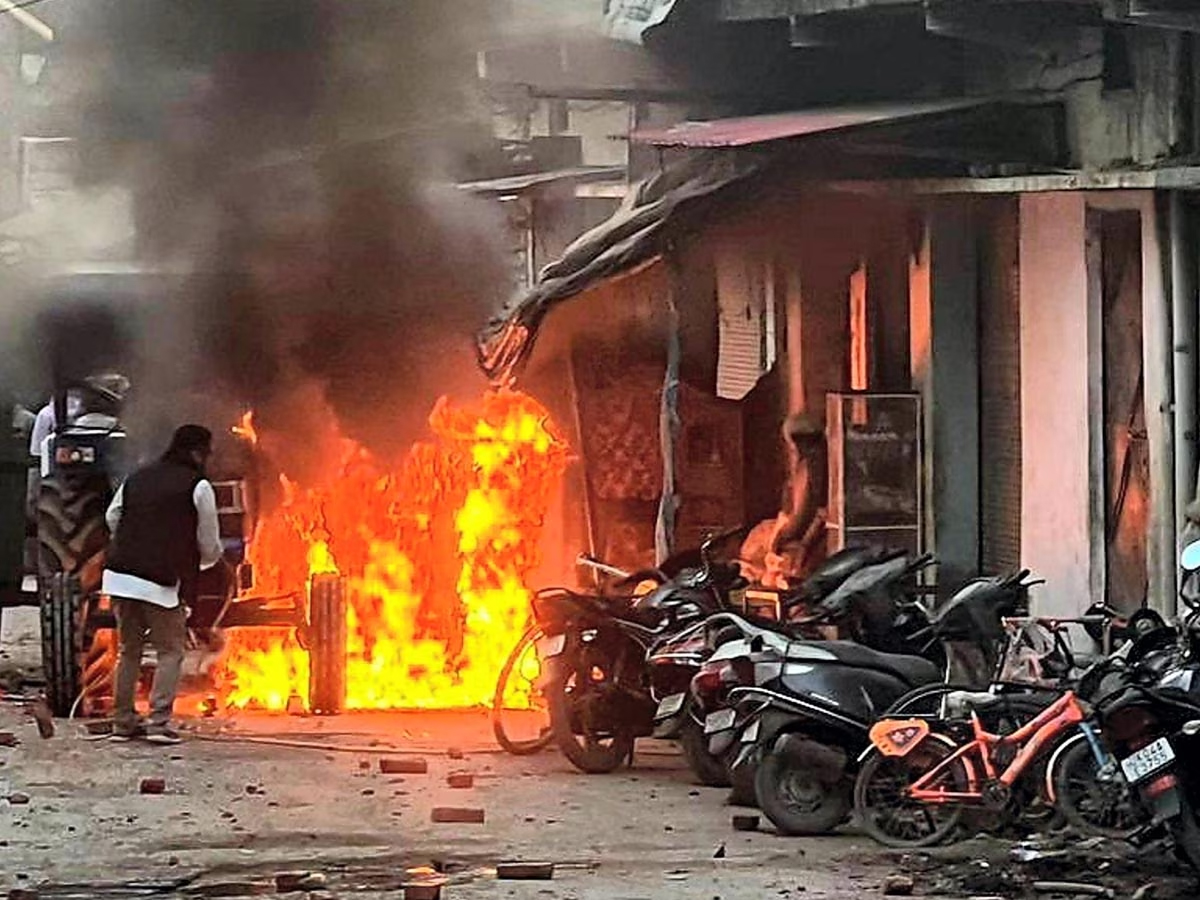 Haldwani Violence: ହଲଦ୍ୱାନିରୁ ୩୦୦ ପରିବାର ଫେରାର ! Haldwani Violence: ହଲଦ୍ୱାନିରୁ ୩୦୦ ପରିବାର ଫେରାର !