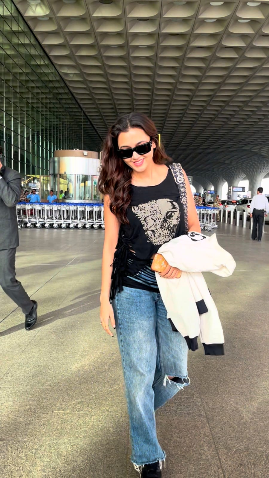 तेजस्वी का कूल लुक