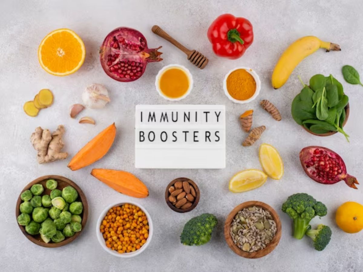 Immunity Boosting Foods: बदलते मौसम में अपनी इम्यूनिटी का रखें ख्याल, ये 6 सुपरफूड्स स्ट्रॉन्ग करेंगे इम्यून सिस्टम