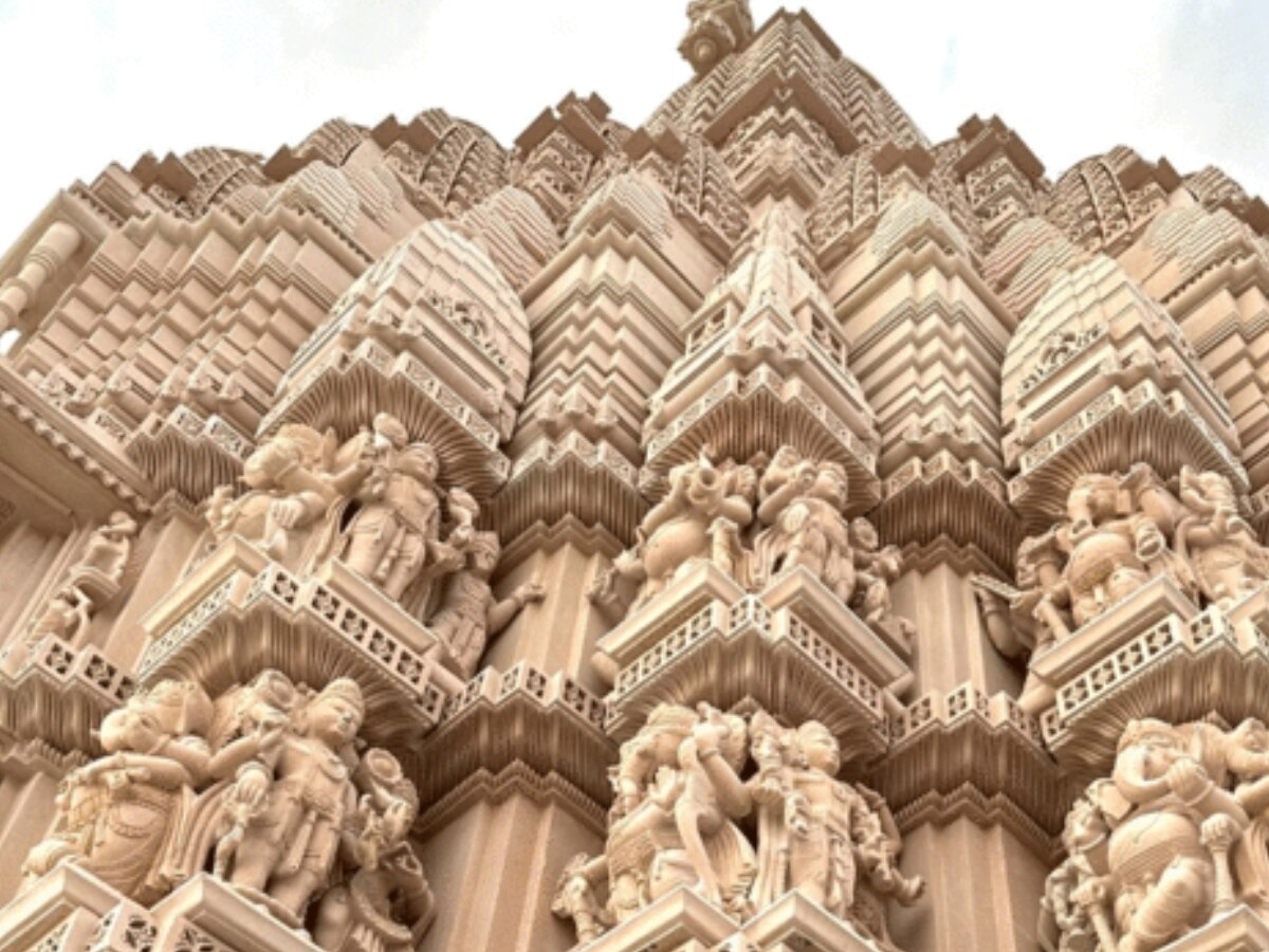 Abu Dhabi Mandir: कैसा है अबू धाबी का पहला हिंदू मंदिर, जानें खासियत
