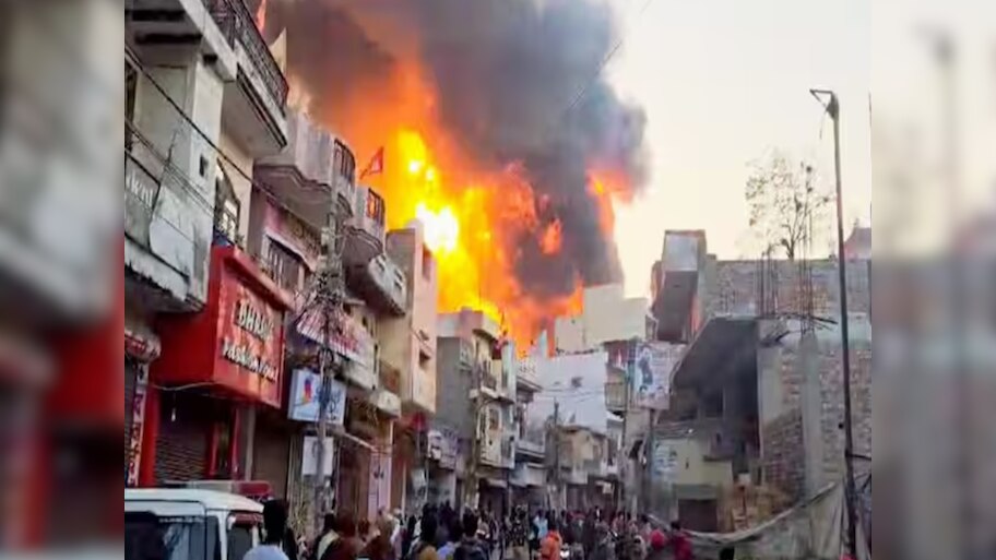 Delhi Fire: ରଙ୍ଗ କାରଖାନାରେ ଭୟଙ୍କର ଅଗ୍ନିକାଣ୍ଡ, ୧୧ ଜୀବନ୍ତ ଦଗ୍ଧ 