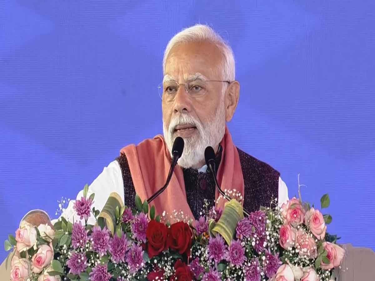 PM Modi in Rewari: प्रधानमंत्री बोले-  'मोदी की गारंटी का पहला गवाह है रेवाड़ी, यहां से है मेरा एक अलग रिश्ता' 