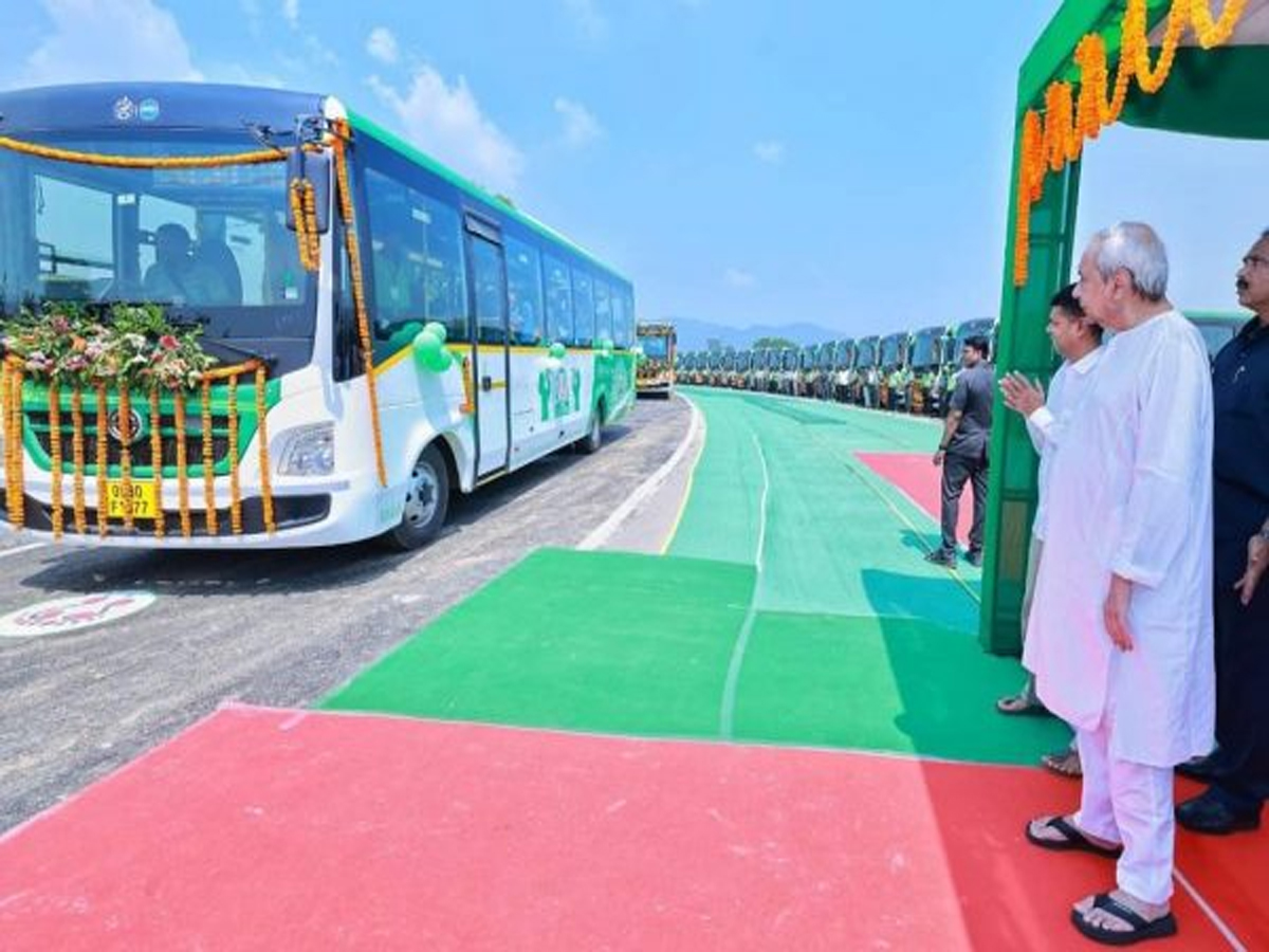 Laccmi Bus Service: ଆଉ ୬ ଜିଲ୍ଲାରେ ଗଡିଲା ଲକ୍ଷ୍ମୀ ବସ Laccmi Bus Service: ଆଉ ୬ ଜିଲ୍ଲାରେ ଗଡିଲା ଲକ୍ଷ୍ମୀ ବସ