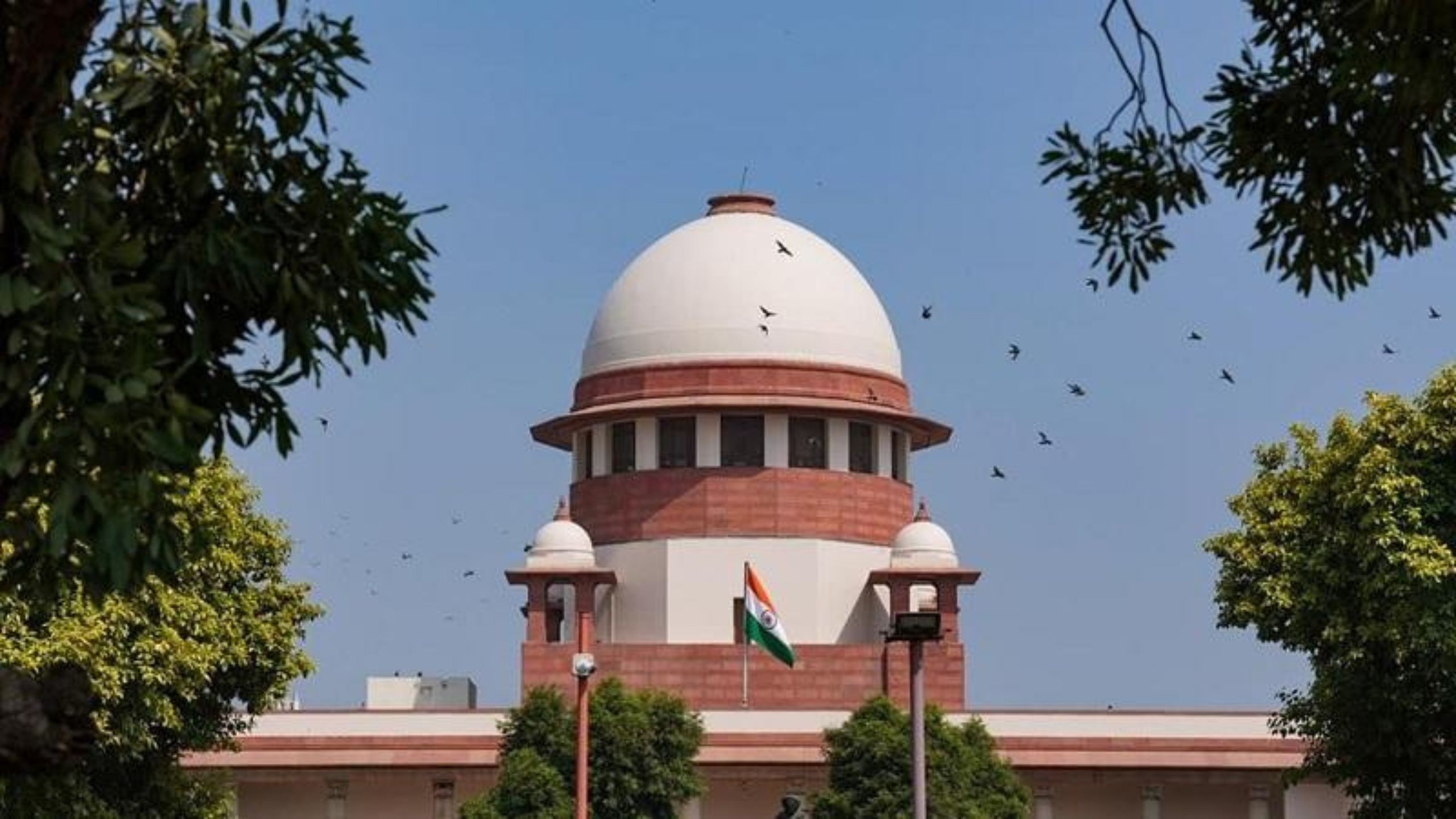 Supreme court: ପୋଲିସ ଡିଜି ନିଯୁକ୍ତି ବେଳେ ପାଳନ ହୋଇନି ସୁପ୍ରିମକୋର୍ଟଙ୍କ ନିର୍ଦ୍ଦେଶ, କେନ୍ଦ୍ର ଗୃହମନ୍ତ୍ରଣାଳୟର ରାଜ୍ୟକୁ ତାଗିଦ୍ Supreme court: ପୋଲିସ ଡିଜି ନିଯୁକ୍ତି ବେଳେ ପାଳନ ହୋଇନି ସୁପ୍ରିମକୋର୍ଟଙ୍କ ନିର୍ଦ୍ଦେଶ, କେନ୍ଦ୍ର ଗୃହମନ୍ତ୍ରଣାଳୟର ରାଜ୍ୟକୁ ତାଗିଦ୍