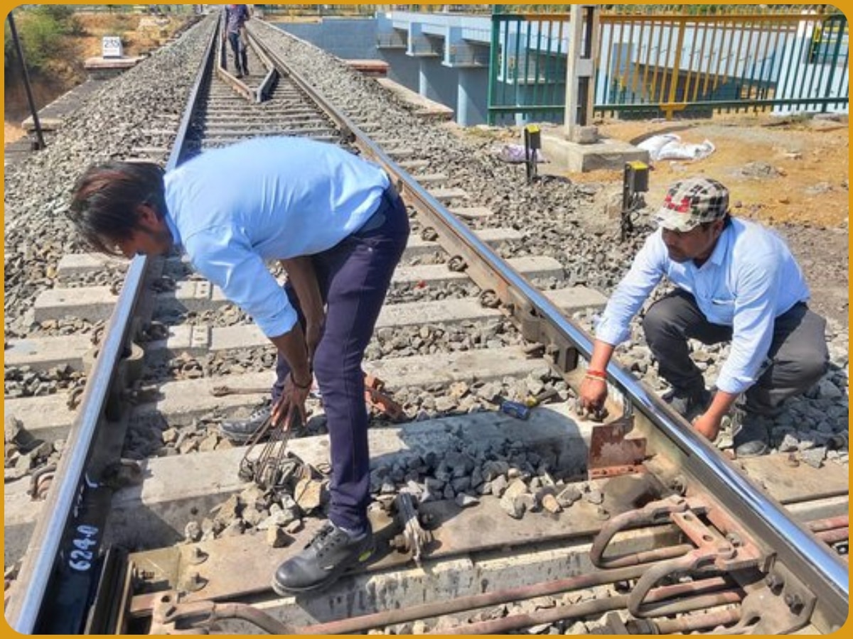 Sarkari Naukri: रेलवे में नौकरी करने का शानदार मौका, यहां टेक्नीशियन पदों के लिए निकली बंपर वैकेंसी