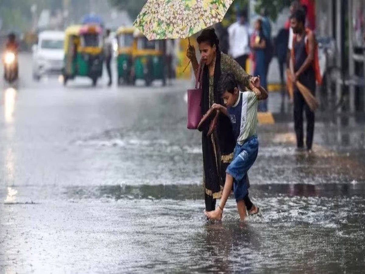 Delhi Weather: दिल्ली में होगी बारिश, मौसम विभाग की चेतावनी; हिमाचल को लेकर भी किया सचेत