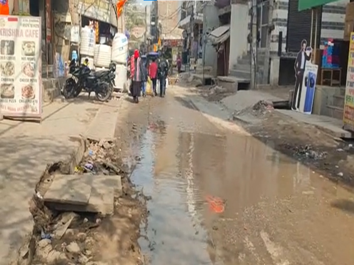 Delhi News: बुराड़ी के मुकंदपुर जनता विहार से महाराणा प्रताप की सड़क का निर्माण कार्य शुरू