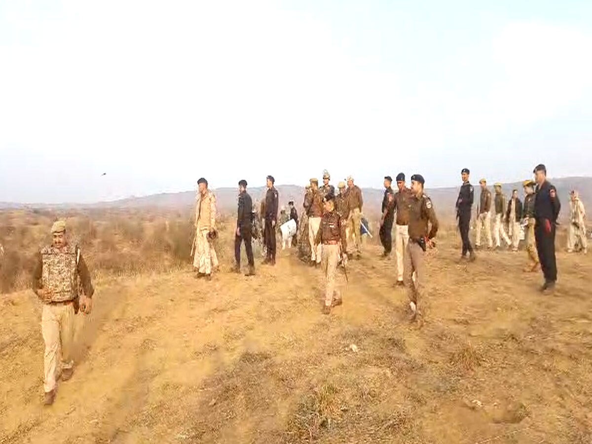 Tijara News: गोकशी को लेकर IG का एक्शन, पूरा थाना हुआ लाइन हाजिर, 4 पुलिसकर्मी सस्पेंड