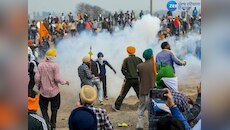 ਵਰ੍ਹਦੇ ਗੋਲਿਆਂ ਦਰਮਿਆਨ ਕਿਸਾਨ ਉਗਾ ਰਹੇ ਫ਼ਸਲਾਂ, ਦੇਖੋ ਕਿਸਾਨਾਂ ਦੀਆਂ ਅਣਦੇਖੀਆਂ ਤਸਵੀਰਾਂ 