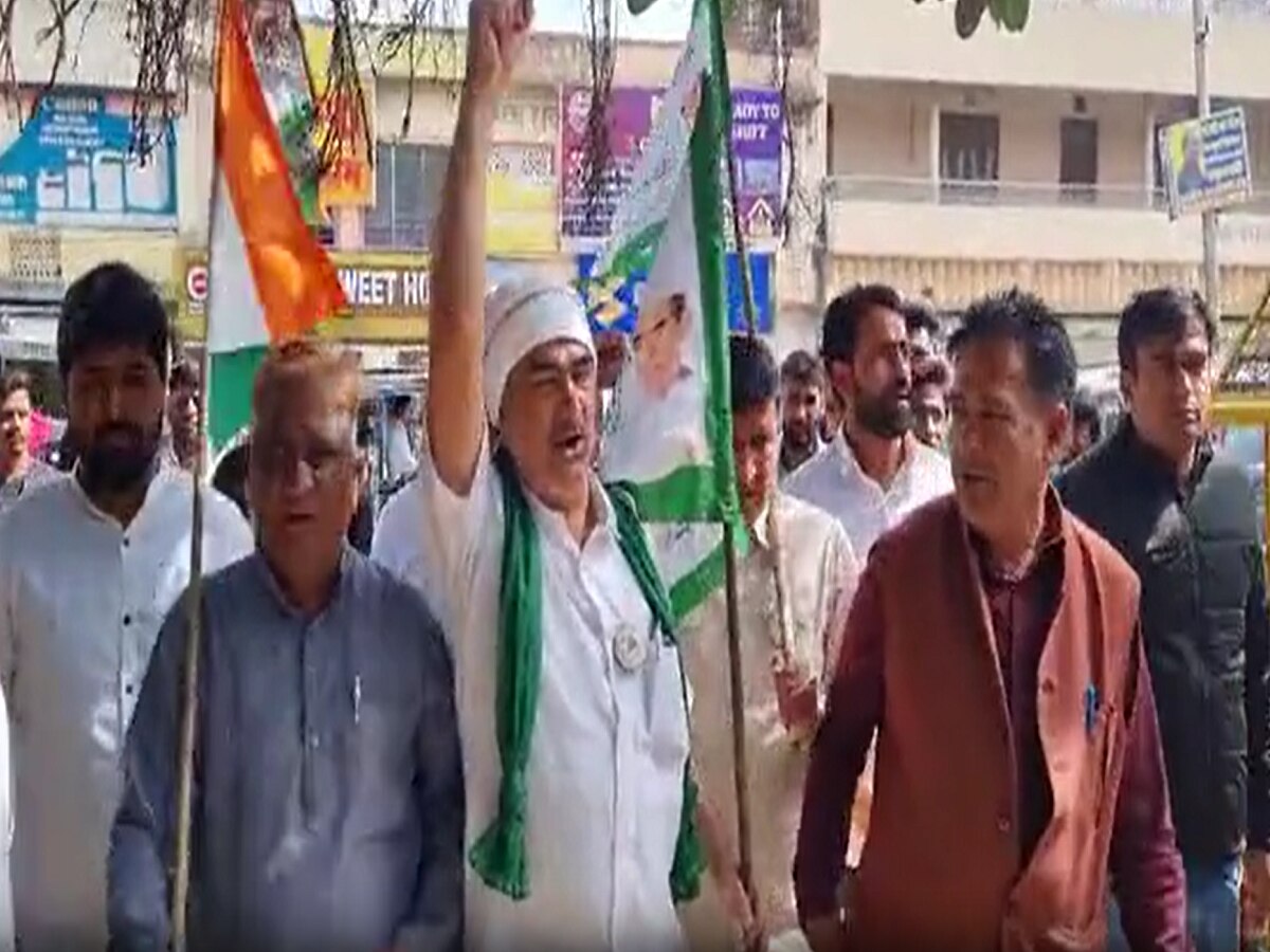 Sikar News: हनुमानगढ़ में किसानों पर लाठी चार्ज का विरोध, पुलिस के खिलाफ कार्रवाई की मांग