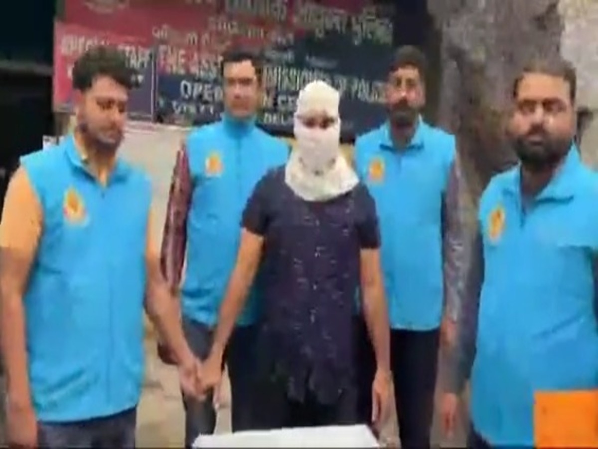 Delhi: पश्चिमी जिला की स्पेशल स्टाफ टीम ने गैंगस्टर को किया गिरफ्तार, मर्डर, लूट, रेप साहित 50 वारदात में है शामिल 