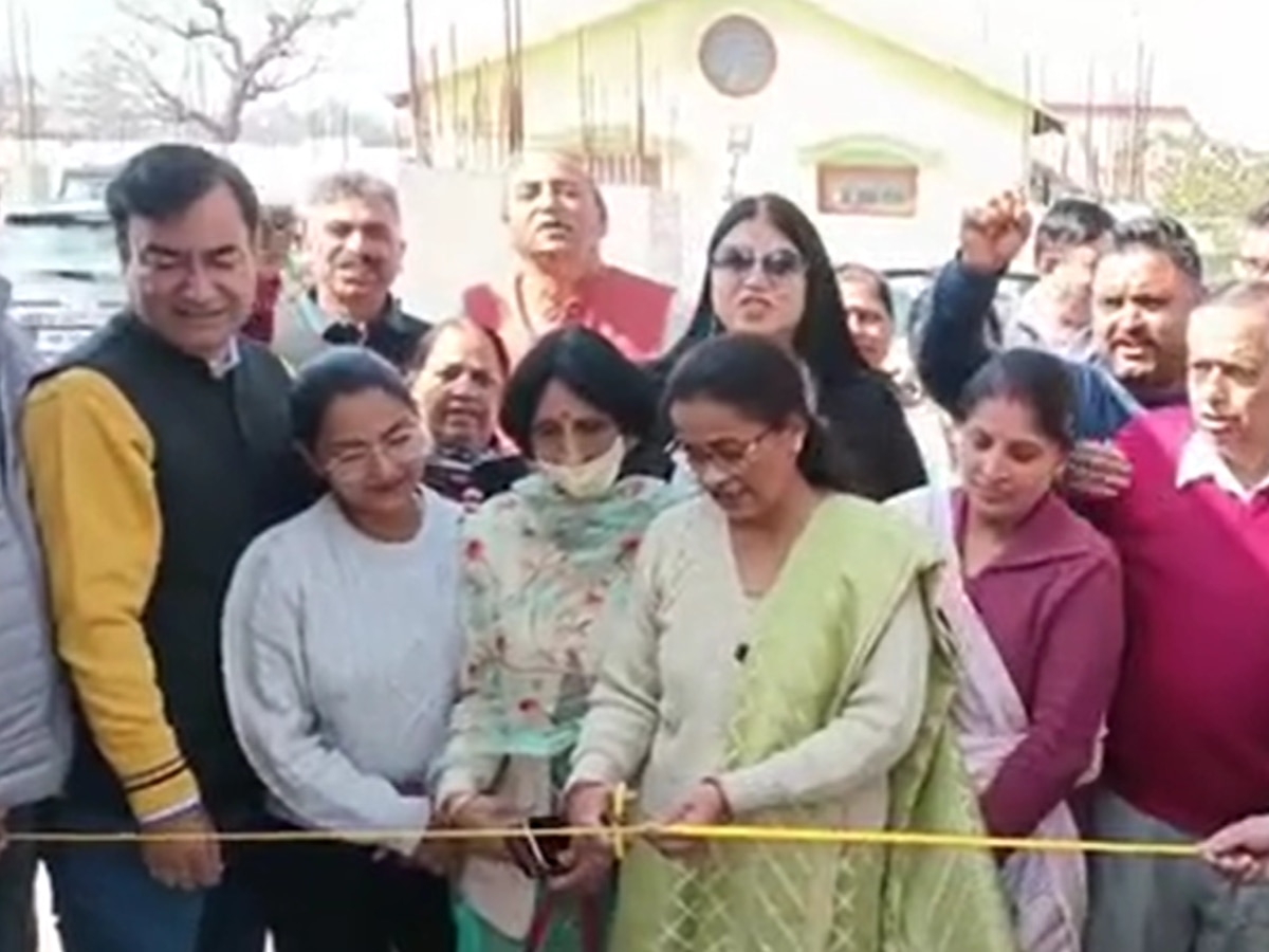 पार्किंग उद्घाटन को लेकर नाहन में हुआ हाई वोल्टेज ड्रामा, चंद मिनटों बाद ही उतरी उद्घाटन पट्टिका