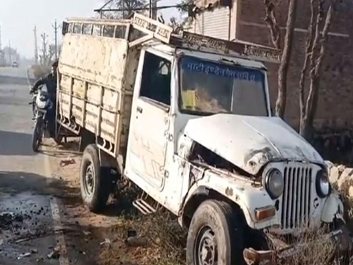 Jhunjhunu News Pickup van loaded with cylinders overturned major ...