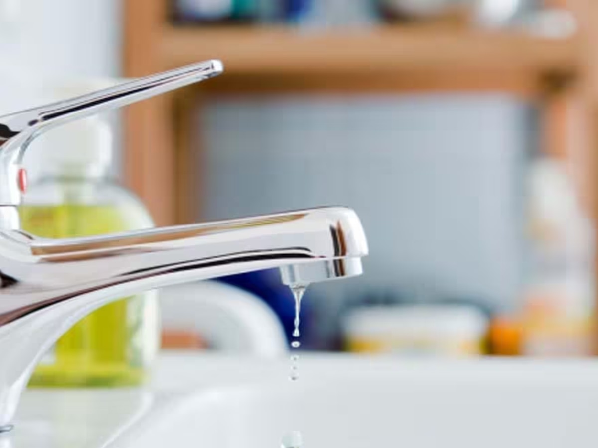 Vastu Tips: घर के किस स्थान पर कभी नहीं रखना चाहिए पानी, कौन-सी दिशा है सबसे अच्छी, जानें