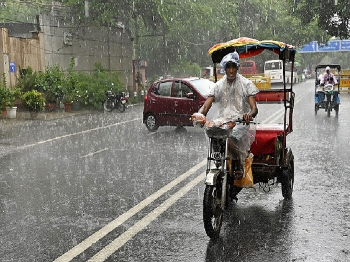 Rajasthan Weather Update: राजस्थान में बारिश के साथ ओलावृष्टि, उड़े घरों से टीन-टप्पर 