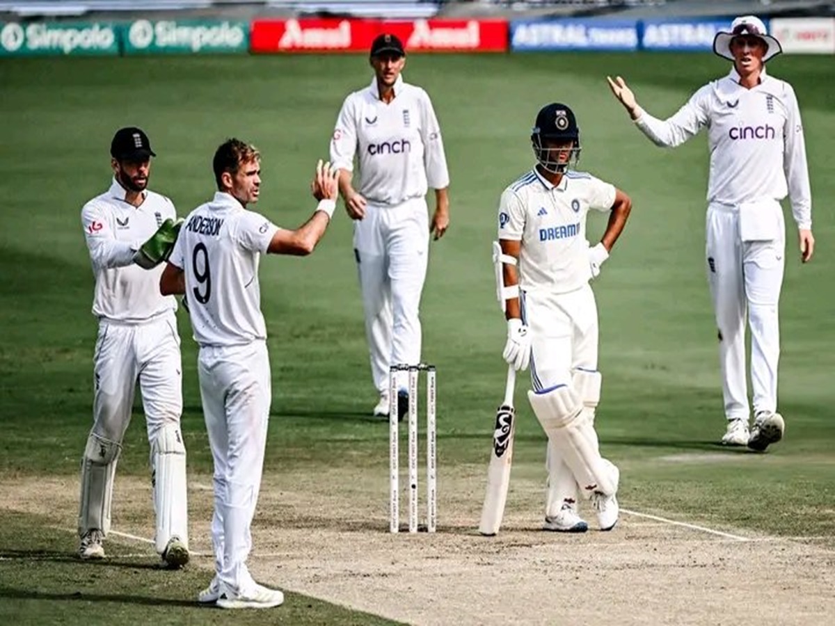 IND Vs ENG: ରାଞ୍ଚି ଟେଷ୍ଟର ଗୋଟିଏ ଦିନ ପୂର୍ବରୁ ଘୋଷଣା ହେଲା Playing 11, ଦଳ କଲା ଏହି ୨ଟି ବଡ଼ ପରିବର୍ତ୍ତନ IND Vs ENG: ରାଞ୍ଚି ଟେଷ୍ଟର ଗୋଟିଏ ଦିନ ପୂର୍ବରୁ ଘୋଷଣା ହେଲା Playing 11, ଦଳ କଲା ଏହି ୨ଟି ବଡ଼ ପରିବର୍ତ୍ତନ