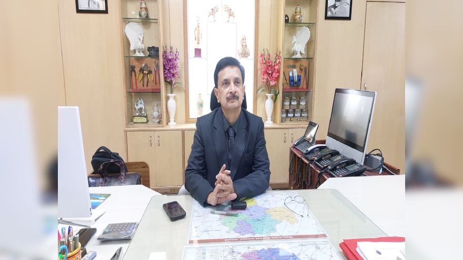 Nagaur News: नवनियुक्त जिला कलेक्टर पुरोहित ने संभाला पदभार, कलेक्ट्रेट परिसर स्थित कार्यालयों का किया निरीक्षण