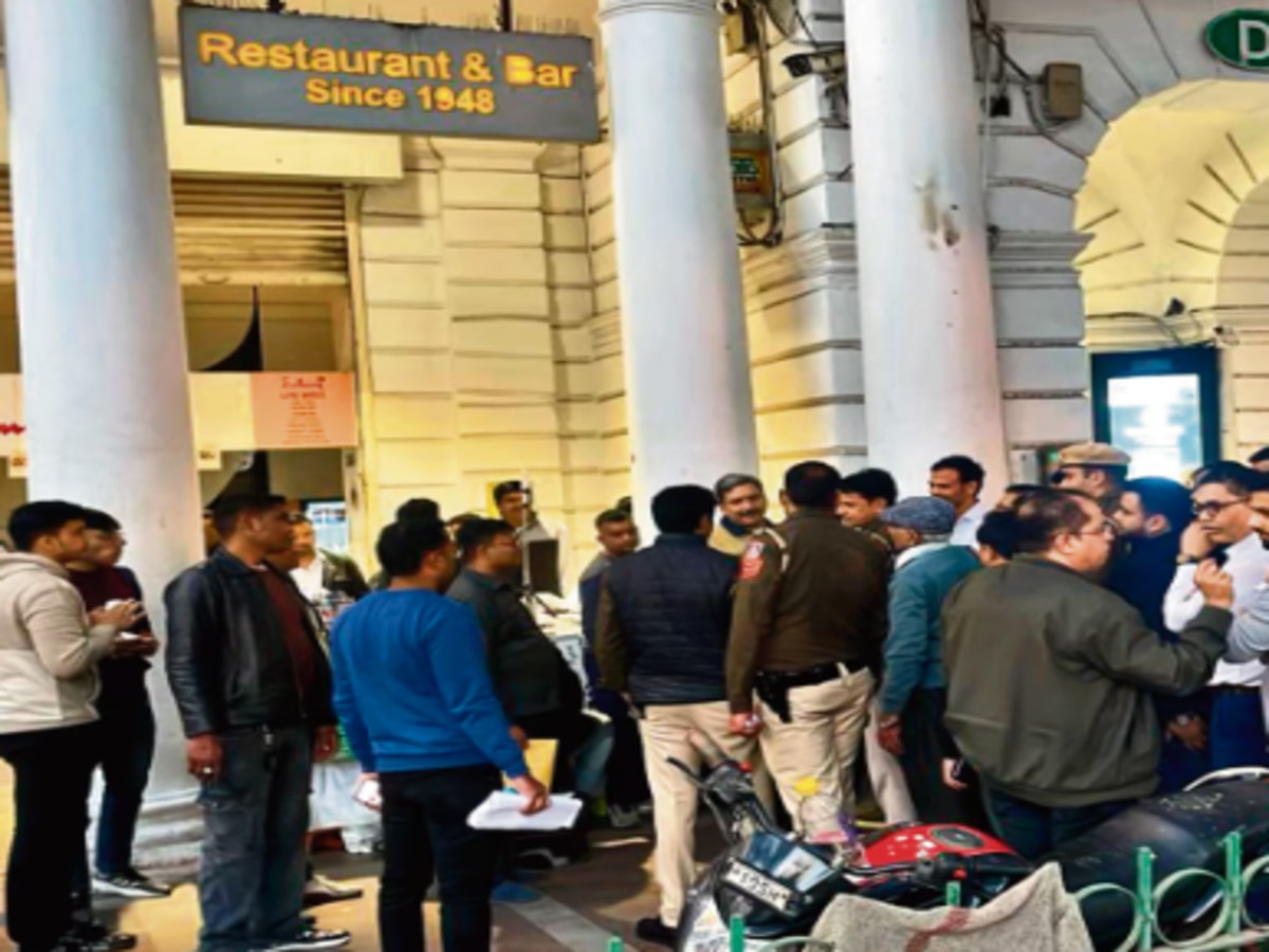 Delhi: दिल्ली के CP में दुकानों की सीलिंग के मुद्दे पर आंदोलन की तैयारी में व्यापारी