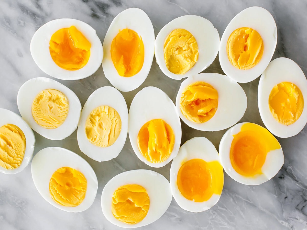 Eggs Benefits: अंडे को क्यों कहा जाता है सुपरफूड? यहां जाने खाने के बड़े फायदे