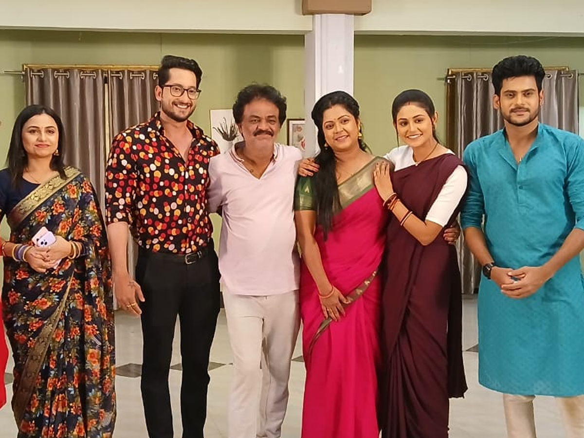 Entertainment News: ମନ କିଣୁଛି ସୁନାଝିଅ Entertainment News: ମନ କିଣୁଛି ସୁନାଝିଅ