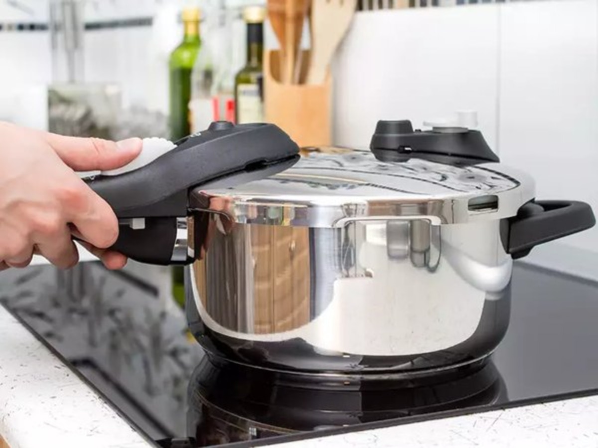 How to fix pressure cooker that does not whistle while cooking