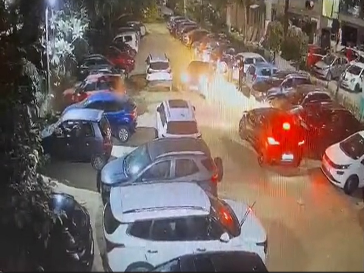 Ghaziabad Parking: पार्किंग को लेकर बेखौफ बदमाशों ने की मारपीट, पुलिस ने दर्ज की शिकायत