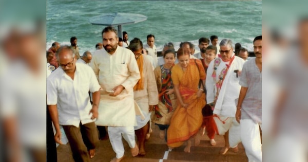 तमिलनाडु में PM मोदी ने बताया 'पुराना रिश्ता', 31 साल पुरानी तस्वीर सोशल मीडिया पर वायरल