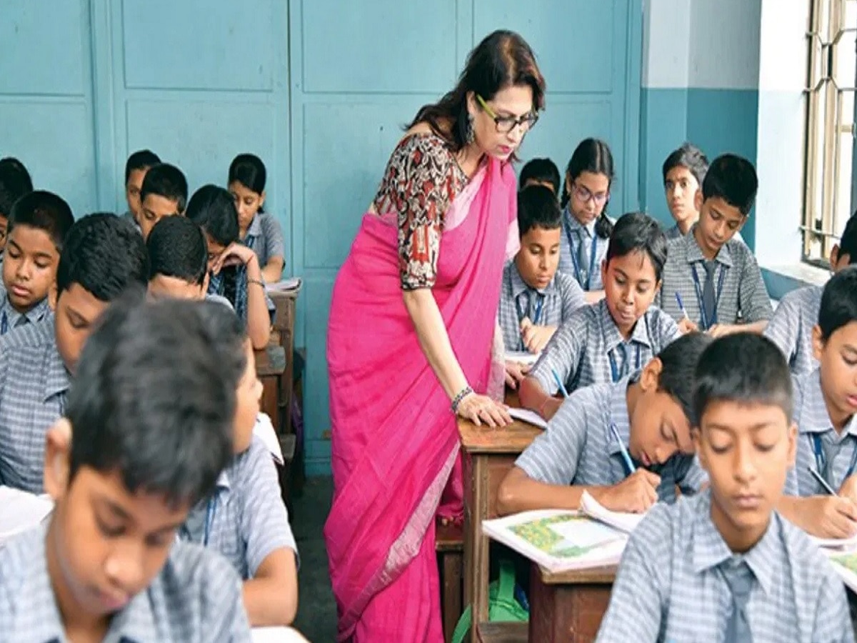 Bihar Teacher Salary: इन शिक्षकों को नीतीश सरकार नहीं देगी वेतन, विभाग ने लिया बड़ा फैसला 