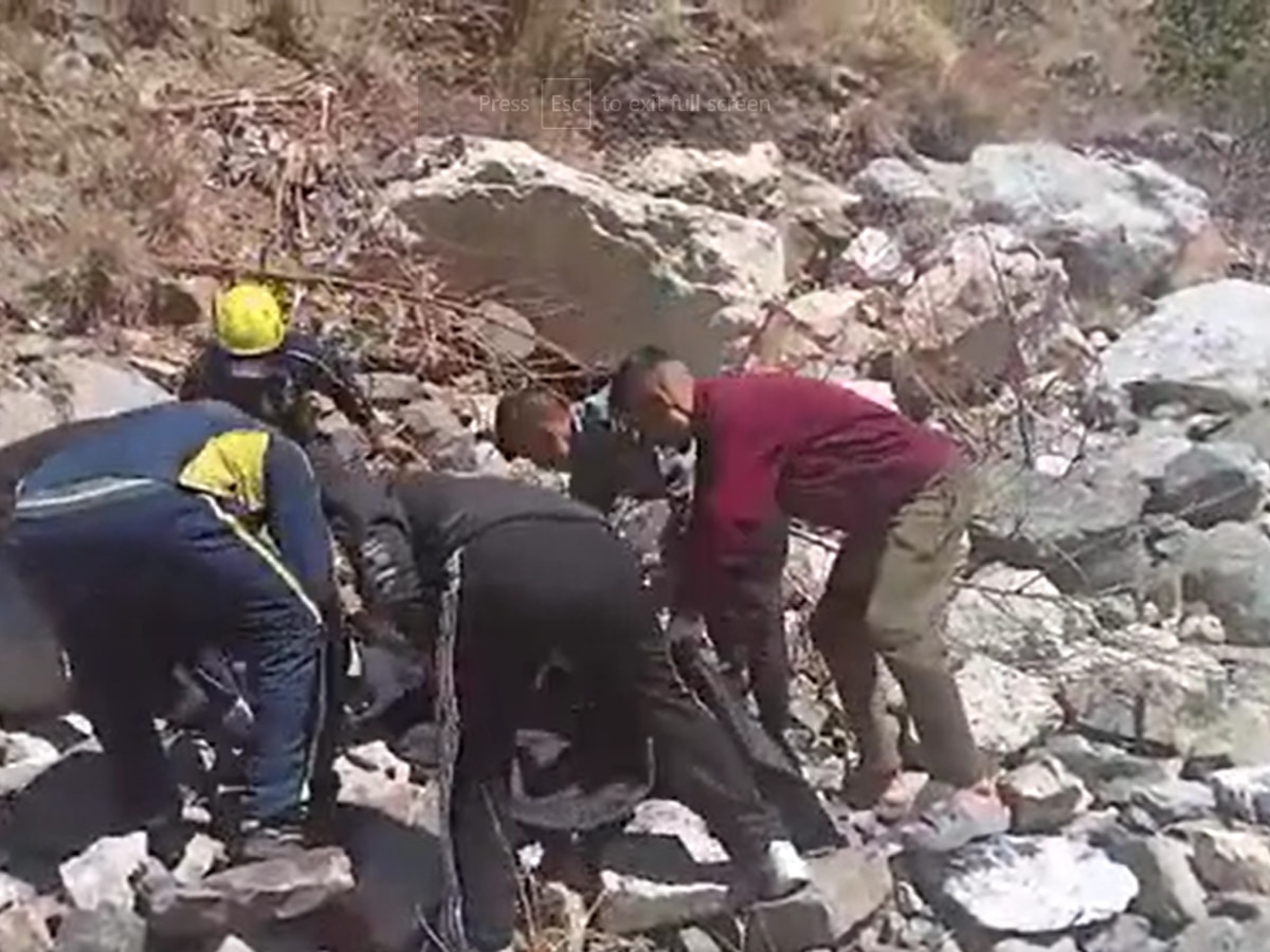 Accident: उत्तराखंड के त्यूणी में हुआ दर्दनाक हादसा! खाईं में गिरी कार, हिमाचल के 6 लोगों की मौत