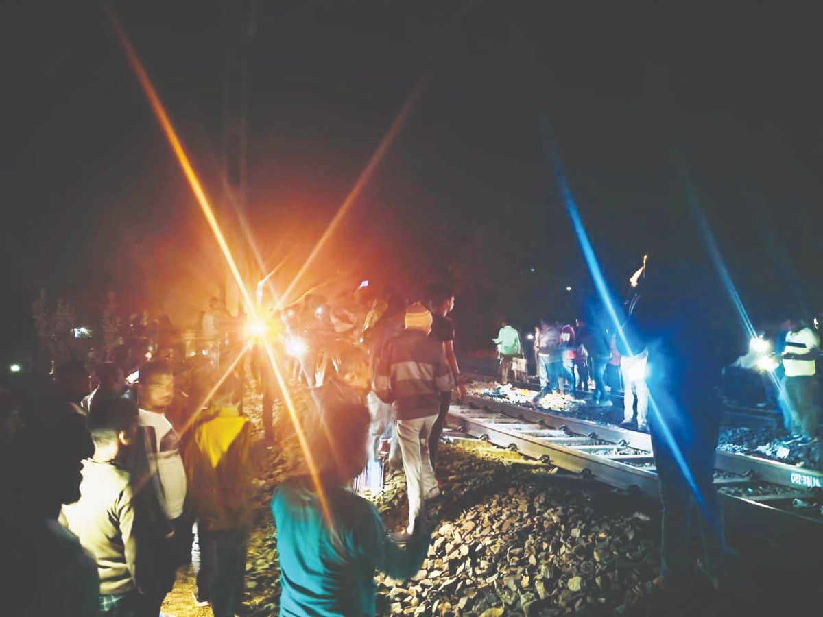 Jamtara Train Accident: कैसे हुआ जामताड़ा में भयानक रेल हादसा, जिसमें चली गई 12 लोगों की जान