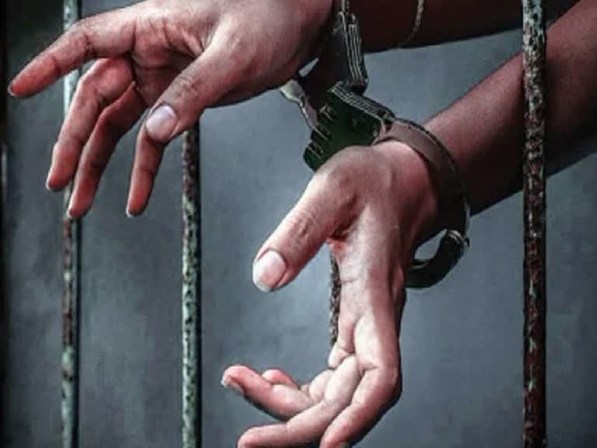 Odisha Crime: ପ୍ରେମ ବ୍ୟାପାରକୁ ନେଇ ଭାଇକୁ ଭୁଜାଲିରେ ଆକ୍ରମଣ କରି ଥାନାକୁ ଗଲା ଭାଇ