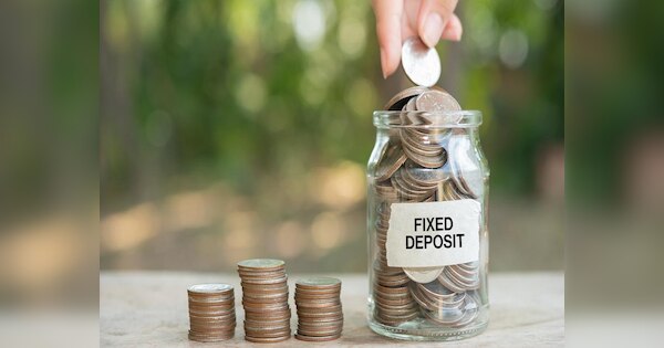 Best fixed deposit rate: कौन सा बैंक सबसे ज्यादा FD पर ब्याज दर ऑफर कर रहा है और किस अवधि पर? जानें