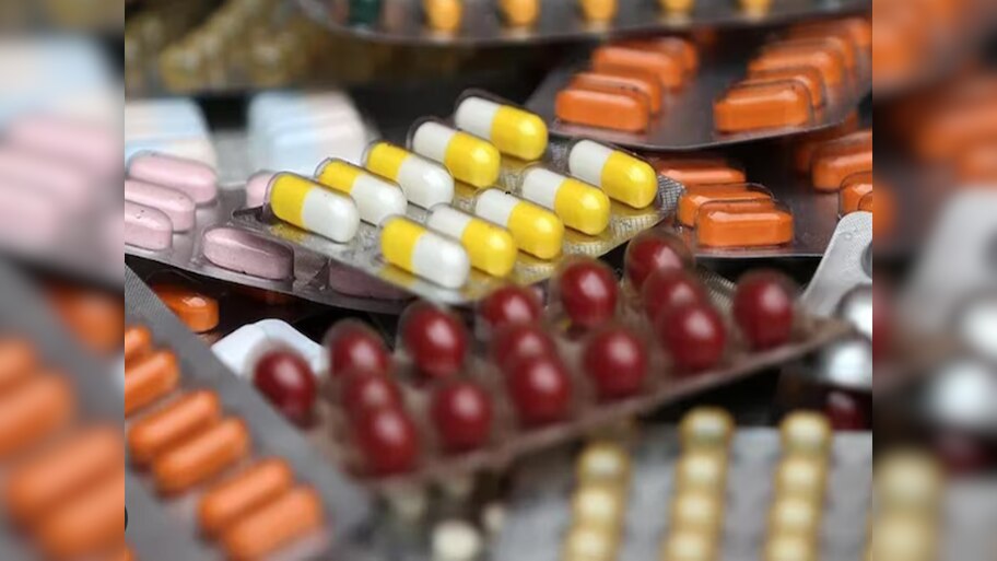 Medicine Price down: ଶସ୍ତା ହେବାକୁ ଯାଉଛି ଏହିସବୁ ଔଷଧ, ଉପକୃତ ହେବେ ମଧୁମେହ ଓ ରକ୍ତଚାପ ରୋଗୀ