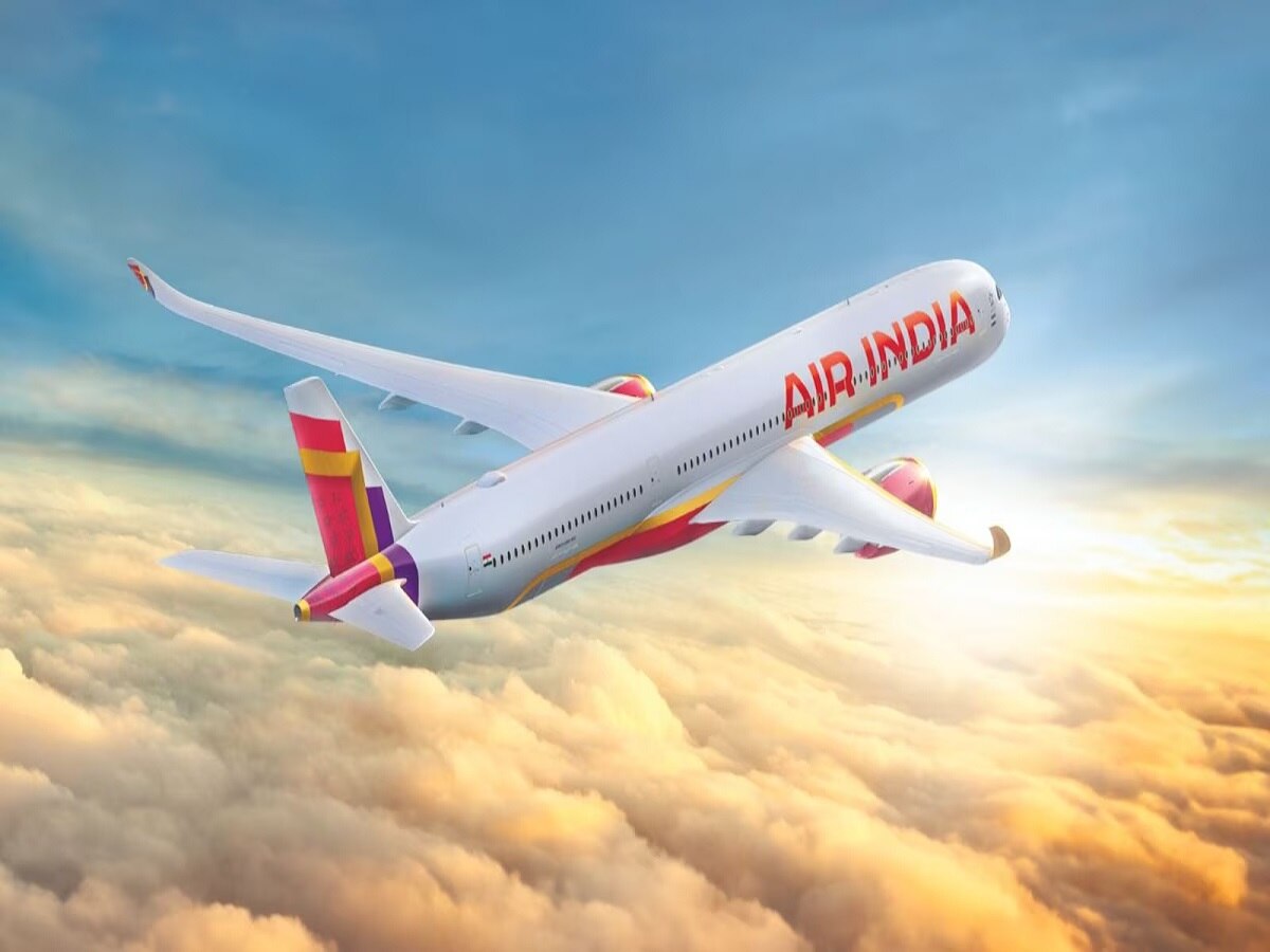 DGCA ने Air India पर लगाया 30 लाख रुपये का जुर्माना, 80 वर्षीय यात्री की मौत का है मामला