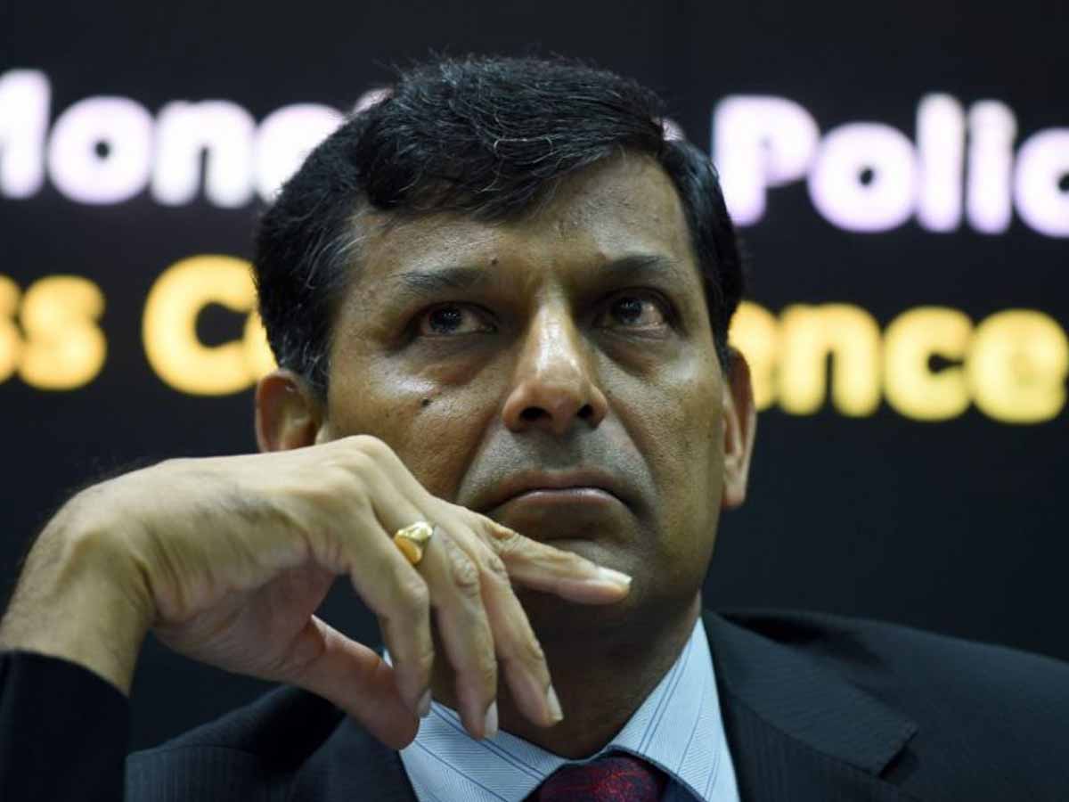 'राम जी की बहार है...GDP ग्रोथ 8.4 के पार...' फिर से ट्रोलर्स के निशाने पर रघुराम राजन 'राम जी की बहार है...GDP ग्रोथ 8.4 के पार...' फिर से ट्रोलर्स के निशाने पर रघुराम राजन