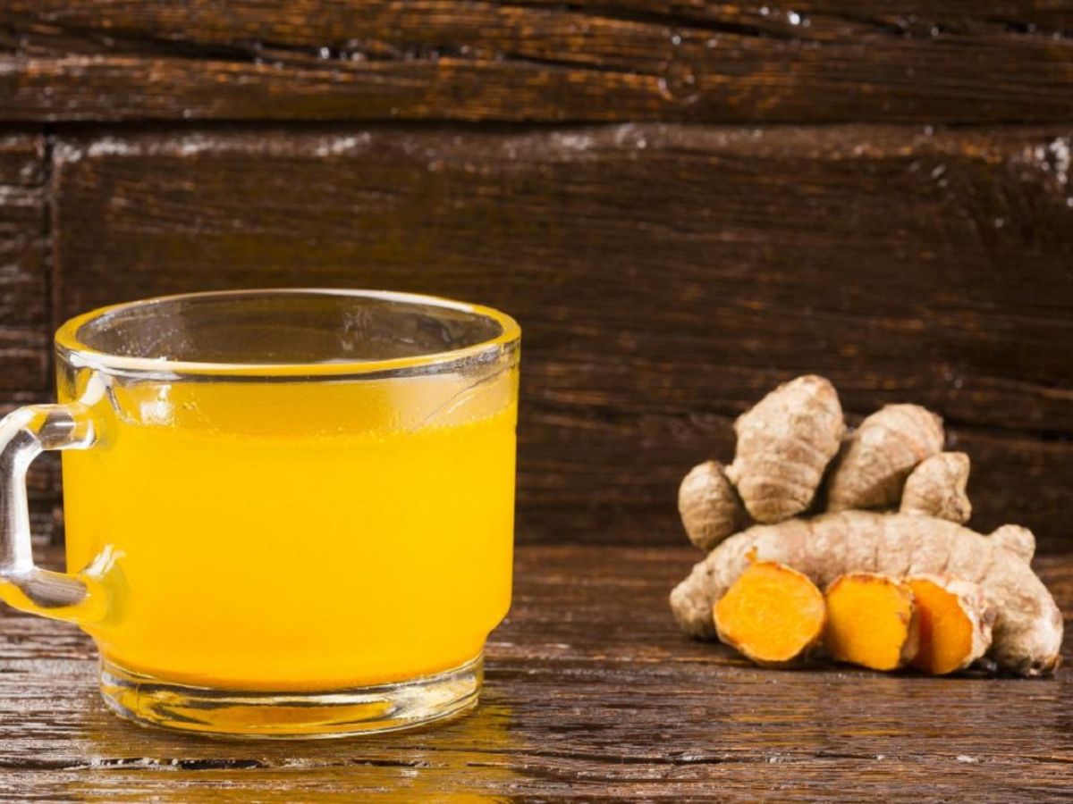 Benefits of Turmeric Water: हल्दी वाला पानी इन 7 बीमारियों से देता है छुटकारा, सुबह खाली पेट पानी पीने के हैं ये जबरदस्त फायदे Benefits of Turmeric Water: हल्दी वाला पानी इन 7 बीमारियों से देता है छुटकारा, सुबह खाली पेट पानी पीने के हैं ये जबरदस्त फायदे