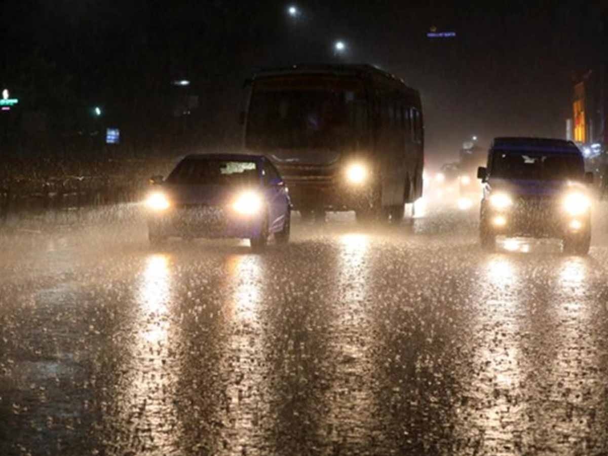 Weather Forecast: दिल्ली में सुबह-सुबह हुई बारिश; दिन में हो सकती है तेज बारिश