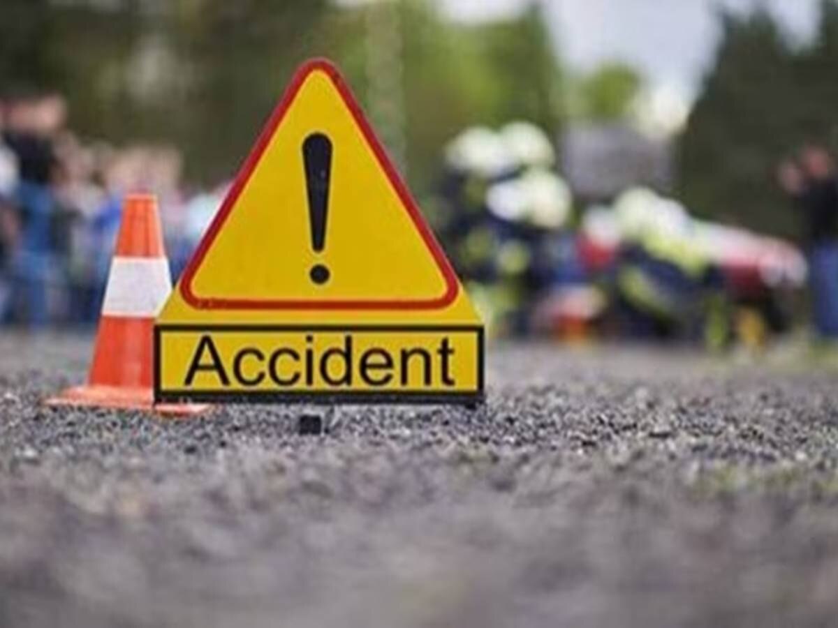 Telangana Accident: तेलंगाना में बड़ा हादसा; पेड़ से टकराई कार, 5 लोगों की मौत
