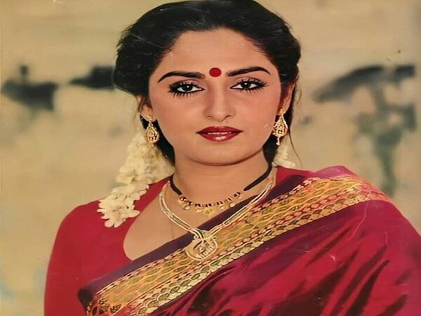 Rampur News: पूर्व MP और एक्ट्रेस जया प्रदा ने कोर्ट में किया सरेंडर; ये था आरोप