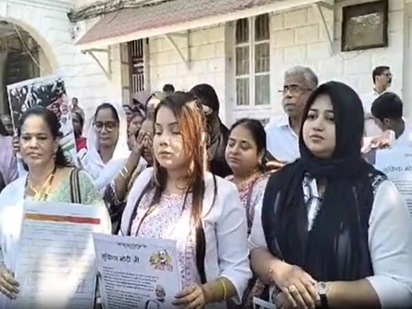 Mumbai: मुस्लिम महिलाओं ने PM के लिए मांगी लंबी उम्र की दुआ; इस बात के लिए अदा किया शुक्रिया