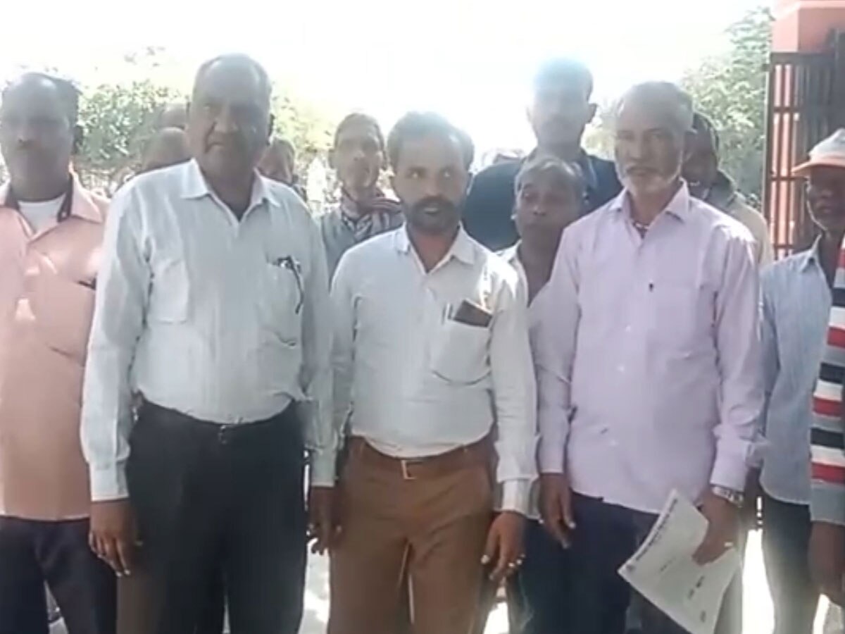 Koli Mahavar community reached the Collectorate