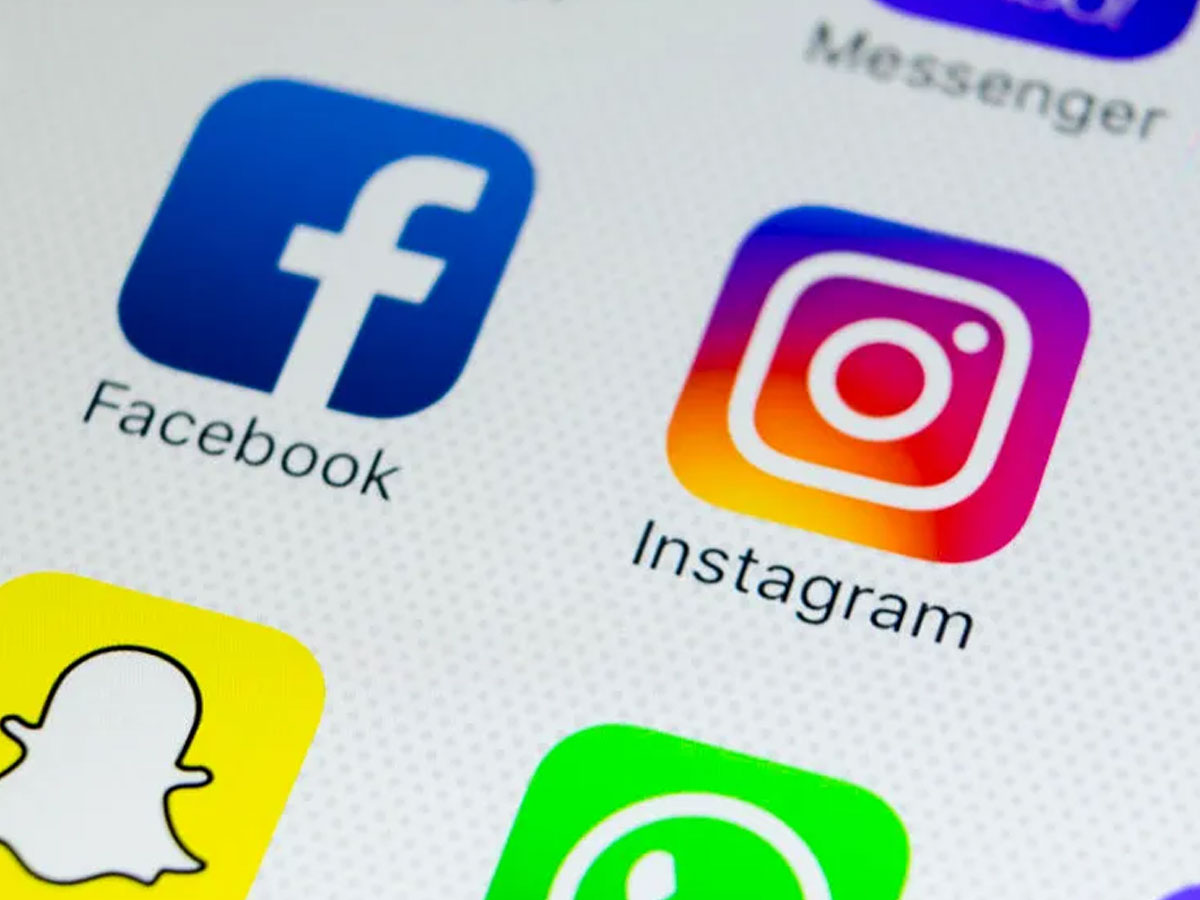 Facebook crash news: इंस्टग्राम और फेसबुक अचानक हुआ डाउन; यूजर्स को रही है परेशानी Facebook crash news: इंस्टग्राम और फेसबुक अचानक हुआ डाउन; यूजर्स को रही है परेशानी