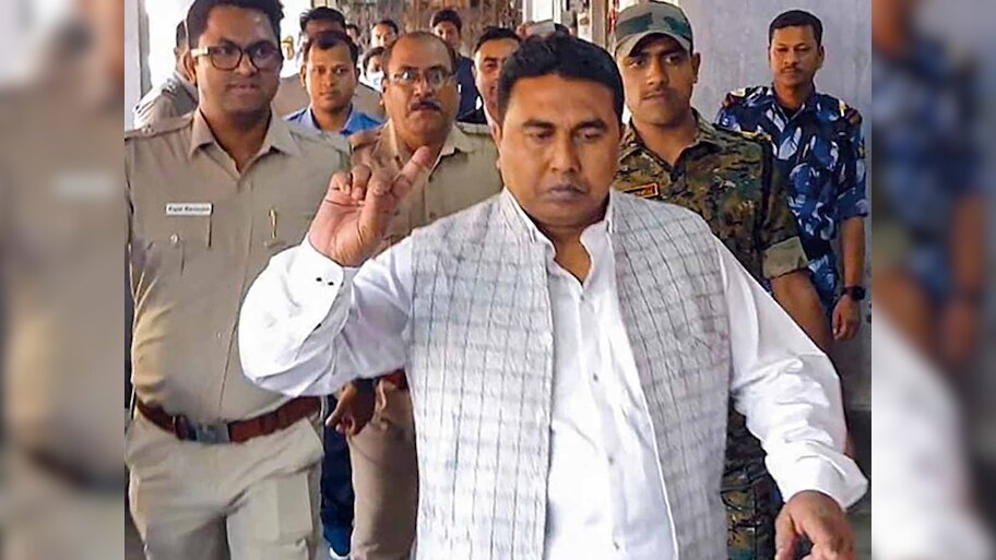 पश्चिम बंगाल सरकार और ED में ठनी; सुनवाई के लिए ममता पहुंची सुप्रीम कोर्ट