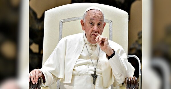 Pope Francis: ईसाई धर्म में जिस गुरु का बजता है पूरी दुनिया में डंका, जानें कितनी है उनकी सैलरी?